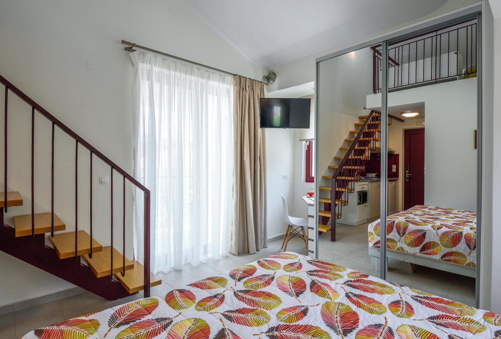 Elpiniki Luxury Rooms Nea Poteidaia Exterior foto