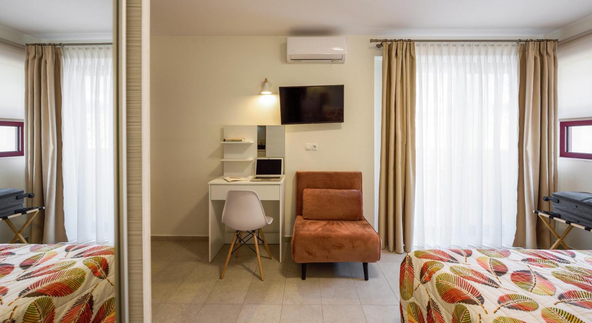 Elpiniki Luxury Rooms Nea Poteidaia Exterior foto